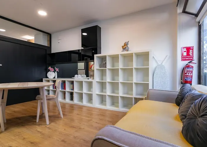 Homeabout Madrid Rio Apartment